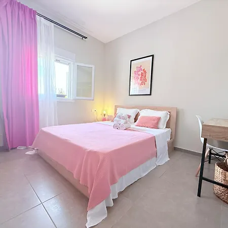 Sophia's Coastal Retreat بيت للعطل Korinós