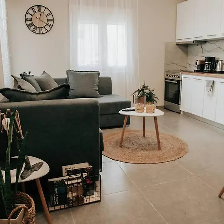 Sophia's Coastal Retreat