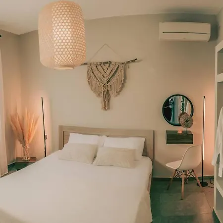 Sophia's Coastal Retreat * Korinos