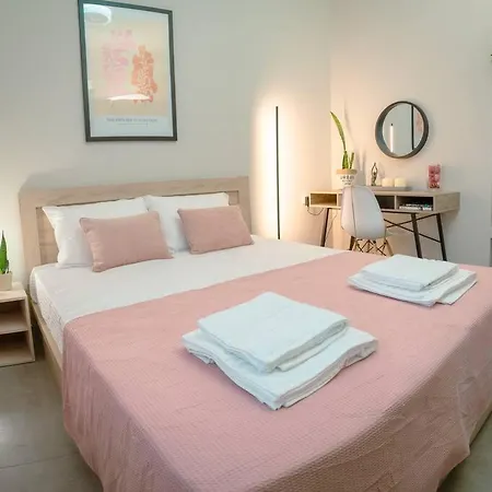 Sophia's Coastal Retreat